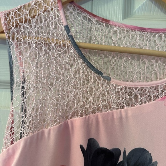 Pink floral Dress - Picture 4 of 9